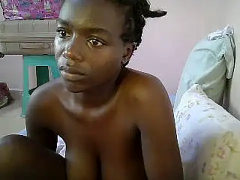 Snapshot of BUNNY_BLISS1 chatting on June 7, 2026, 9:02 am BUNNY BLISS1 online show from June 7, 2026, 9:02 am