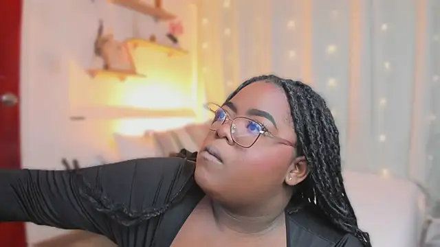 Snapshot of Ayanaa_Ebony_ chatting on June 18, 2026, 11:14 am Ayanaa Ebony online show from June 18, 2026, 11:14 am
