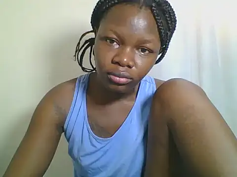 Sweetgal2025 online show from June 13, 2026, 7:17 am