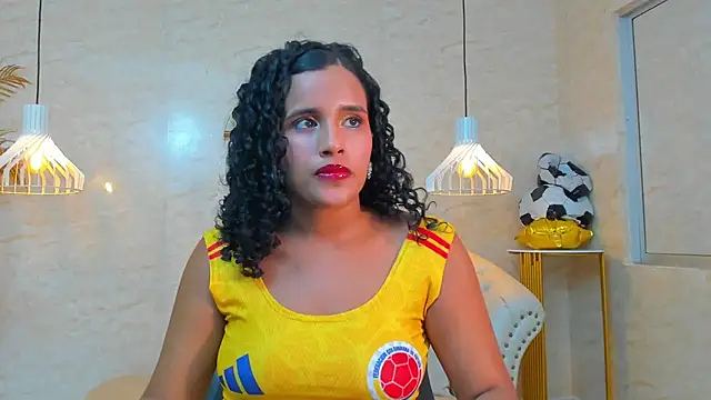Snapshot of Horny_Curls chatting on July 4, 2026, 3:56 am Horny Curls online show from July 4, 2026, 3:56 am