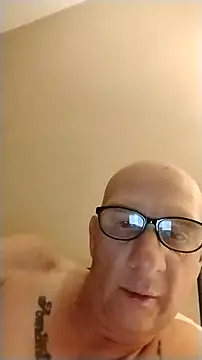 Tippy676 online show from May 20, 2026, 6:41 am