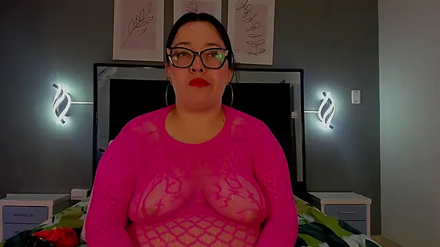Snapshot of zoe_curvyy chatting on June 12, 2026, 12:15 pm zoe curvyy online show from June 12, 2026, 12:15 pm