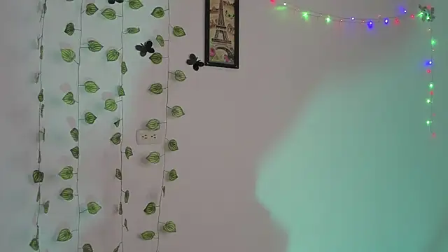 sandi x online show from June 25, 2026, 11:31 pm