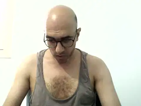 Snapshot of AAYAADX chatting on July 18, 2026, 9:35 am AAYAADX online show from July 18, 2026, 9:35 am
