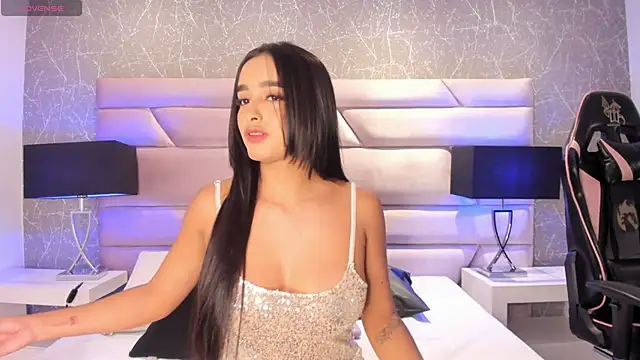 VanesaGuzman online show from June 15, 2026, 12:07 pm
