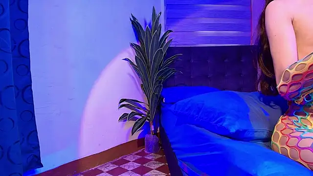 Snapshot of AURALIS_LUX chatting on June 13, 2026, 12:03 pm AURALIS LUX online show from June 13, 2026, 12:03 pm