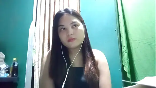 Snapshot of RosariaSuglia chatting on May 27, 2026, 5:37 am RosariaSuglia online show from May 27, 2026, 5:37 am