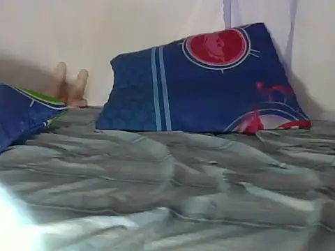Snapshot of Queen_Zuri chatting on July 15, 2026, 6:57 pm Queen Zuri online show from July 15, 2026, 6:57 pm