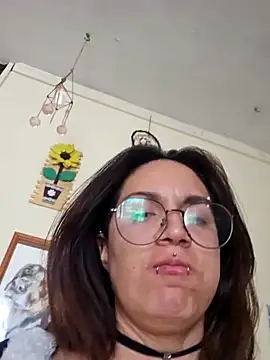 Snapshot of Karengenesisx chatting on June 11, 2026, 4:16 pm Karengenesisx online show from June 11, 2026, 4:16 pm