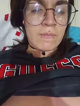 Snapshot of Karengenesisx chatting on June 13, 2026, 6:44 am Karengenesisx online show from June 13, 2026, 6:44 am