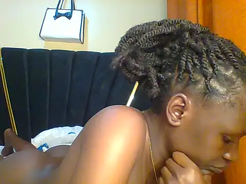 petite cuteass online show from June 10, 2026, 5:56 pm