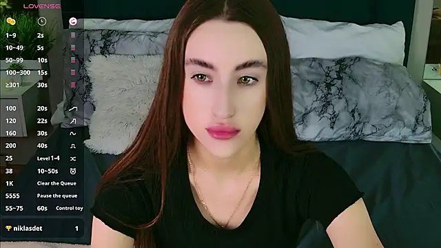 Snapshot of MadisonRen chatting on June 4, 2026, 12:11 pm MadisonRen online show from June 4, 2026, 12:11 pm