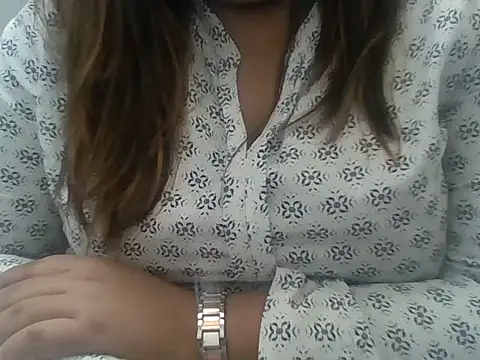 Snapshot of Rasleen_ chatting on May 25, 2026, 7:25 am Rasleen online show from May 25, 2026, 7:25 am