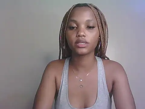 Snapshot of PrettyT5 chatting on July 10, 2026, 8:55 pm PrettyT5 online show from July 10, 2026, 8:55 pm