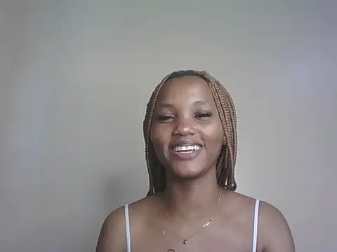 Snapshot of PrettyT5 chatting on July 14, 2026, 6:29 am PrettyT5 online show from July 14, 2026, 6:29 am