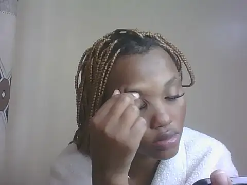 Snapshot of PrettyT5 chatting on July 15, 2026, 12:43 pm PrettyT5 online show from July 15, 2026, 12:43 pm