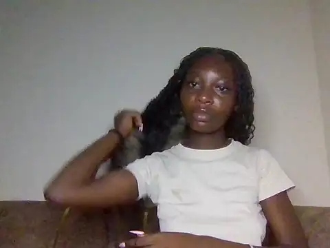 Snapshot of miss_petite0 chatting on June 15, 2026, 10:17 am miss petite0 online show from June 15, 2026, 10:17 am