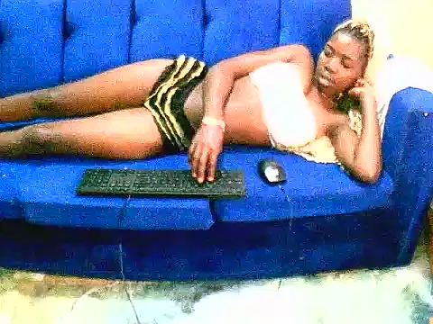 Snapshot of Prickly_ebony chatting on June 18, 2026, 4:24 am Prickly ebony online show from June 18, 2026, 4:24 am