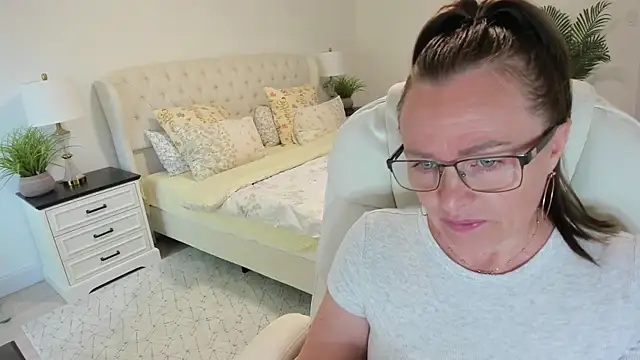 Vika73 online show from June 3, 2026, 2:55 pm