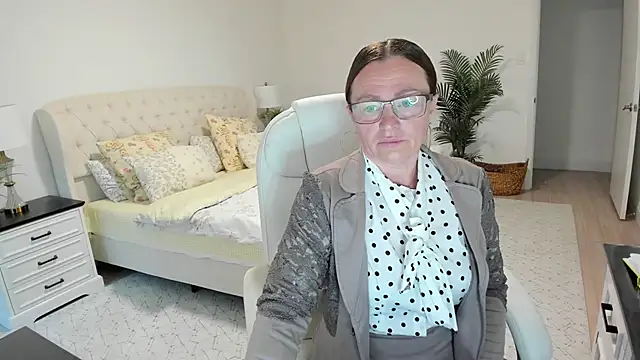 Vika73 online show from June 4, 2026, 10:54 am