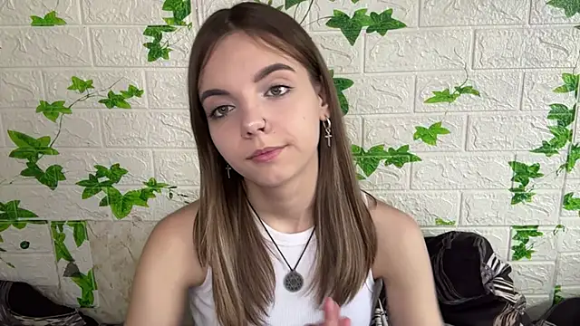 Snapshot of LisaPorse chatting on June 21, 2026, 2:08 pm LisaPorse online show from June 21, 2026, 2:08 pm