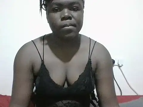 Snapshot of evethegurl chatting on June 18, 2026, 10:03 pm evethegurl online show from June 18, 2026, 10:03 pm