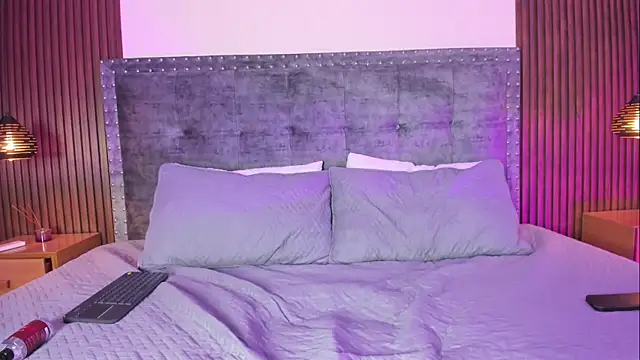 Nicole vega18 online show from July 28, 2026, 8:34 pm