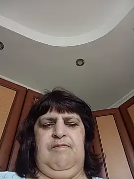 Snapshot of LisichkaOksana chatting on June 2, 2026, 7:10 am LisichkaOksana online show from June 2, 2026, 7:10 am