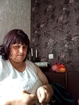 Snapshot of LisichkaOksana chatting on June 3, 2026, 2:55 pm LisichkaOksana online show from June 3, 2026, 2:55 pm
