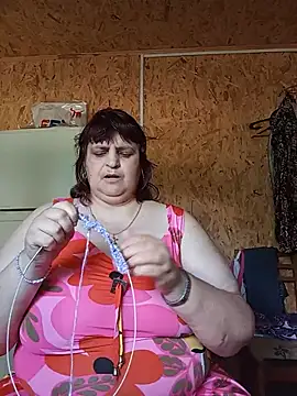 Snapshot of LisichkaOksana chatting on June 10, 2026, 7:18 am LisichkaOksana online show from June 10, 2026, 7:18 am