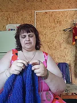 Snapshot of LisichkaOksana chatting on June 24, 2026, 12:37 pm LisichkaOksana online show from June 24, 2026, 12:37 pm