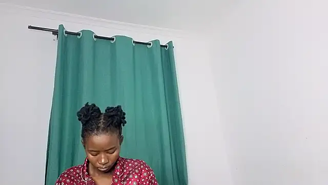 Snapshot of Dream_Girlz chatting on June 17, 2026, 7:04 pm Dream Girlz online show from June 17, 2026, 7:04 pm