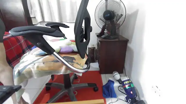 Snapshot of jenny_milf69 chatting on March 3, 2025, 6:44 pm jenny milf69 online show from March 3, 2025, 6:44 pm