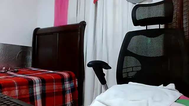 Snapshot of jenny_milf69 chatting on November 26, 2025, 2:07 pm jenny milf69 online show from November 26, 2025, 2:07 pm