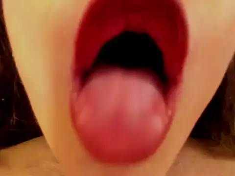 Snapshot of EvaLouisex_ chatting on June 14, 2026, 2:24 am EvaLouisex online show from June 14, 2026, 2:24 am
