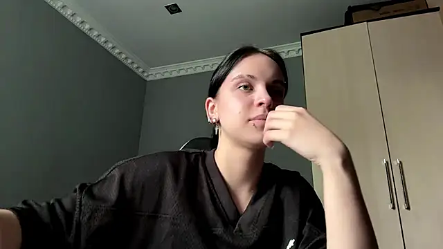 Snapshot of illiebilish chatting on June 11, 2026, 8:01 am illiebilish online show from June 11, 2026, 8:01 am
