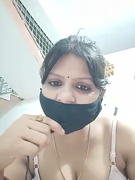 Snapshot of ZOYA-STRIP chatting on June 10, 2026, 5:23 pm ZOYA-STRIP online show from June 10, 2026, 5:23 pm