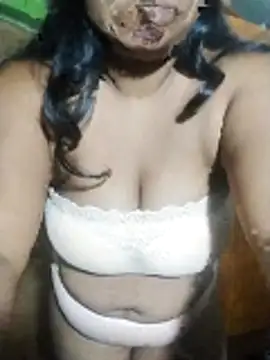 Snapshot of Bustylady90 chatting on June 18, 2026, 7:18 pm Bustylady90 online show from June 18, 2026, 7:18 pm
