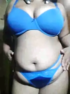 Snapshot of Bustylady90 chatting on June 30, 2026, 7:37 pm Bustylady90 online show from June 30, 2026, 7:37 pm