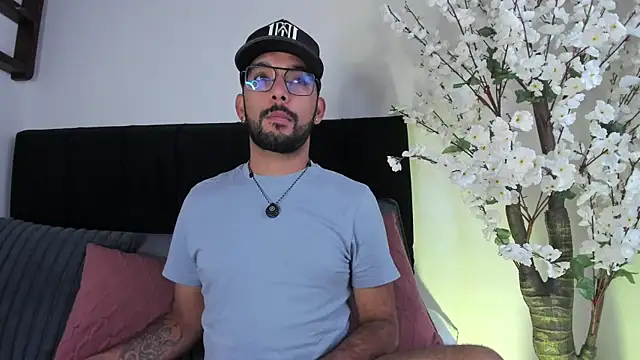 Snapshot of Paulo_Dasilva_ chatting on May 29, 2026, 3:43 pm Paulo Dasilva online show from May 29, 2026, 3:43 pm