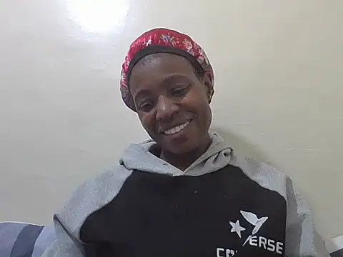 Snapshot of Eebony_Bubbly chatting on June 14, 2026, 6:21 pm Eebony Bubbly online show from June 14, 2026, 6:21 pm
