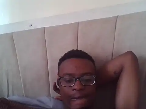Snapshot of freakyboy255 chatting on July 23, 2026, 9:29 am freakyboy255 online show from July 23, 2026, 9:29 am