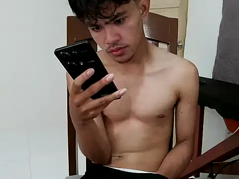 Snapshot of urBunnyboi chatting on July 12, 2026, 6:21 pm urBunnyboi online show from July 12, 2026, 6:21 pm