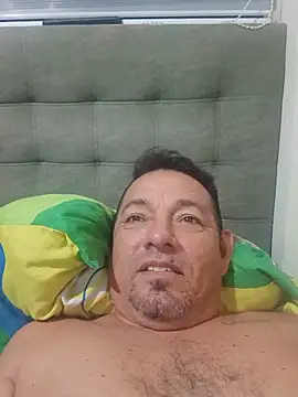 Snapshot of Gerardo_Camila chatting on May 19, 2026, 2:40 am Gerardo Camila online show from May 19, 2026, 2:40 am