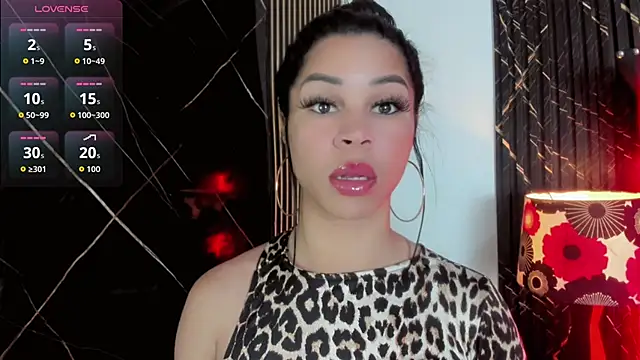 Snapshot of Nayara_K chatting on June 12, 2026, 6:07 pm Nayara K online show from June 12, 2026, 6:07 pm