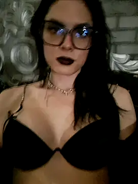 Snapshot of TransGotica chatting on May 18, 2026, 4:07 am TransGotica online show from May 18, 2026, 4:07 am