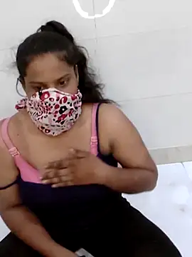 Snapshot of horneykumari chatting on June 10, 2026, 8:35 am horneykumari online show from June 10, 2026, 8:35 am
