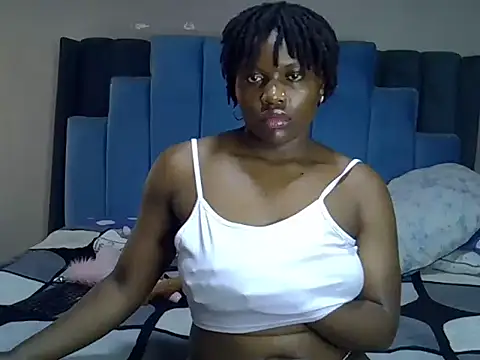 Snapshot of melanin_moon chatting on June 3, 2026, 1:25 pm melanin moon online show from June 3, 2026, 1:25 pm