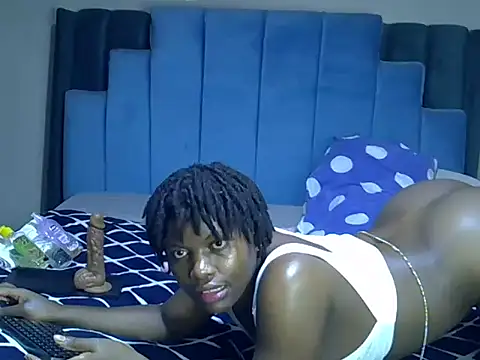 Snapshot of melanin_moon chatting on June 29, 2026, 12:39 am melanin moon online show from June 29, 2026, 12:39 am