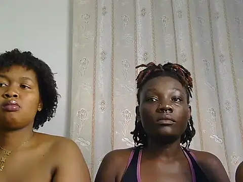 Snapshot of Brenasweet chatting on June 12, 2026, 12:53 am Brenasweet online show from June 12, 2026, 12:53 am